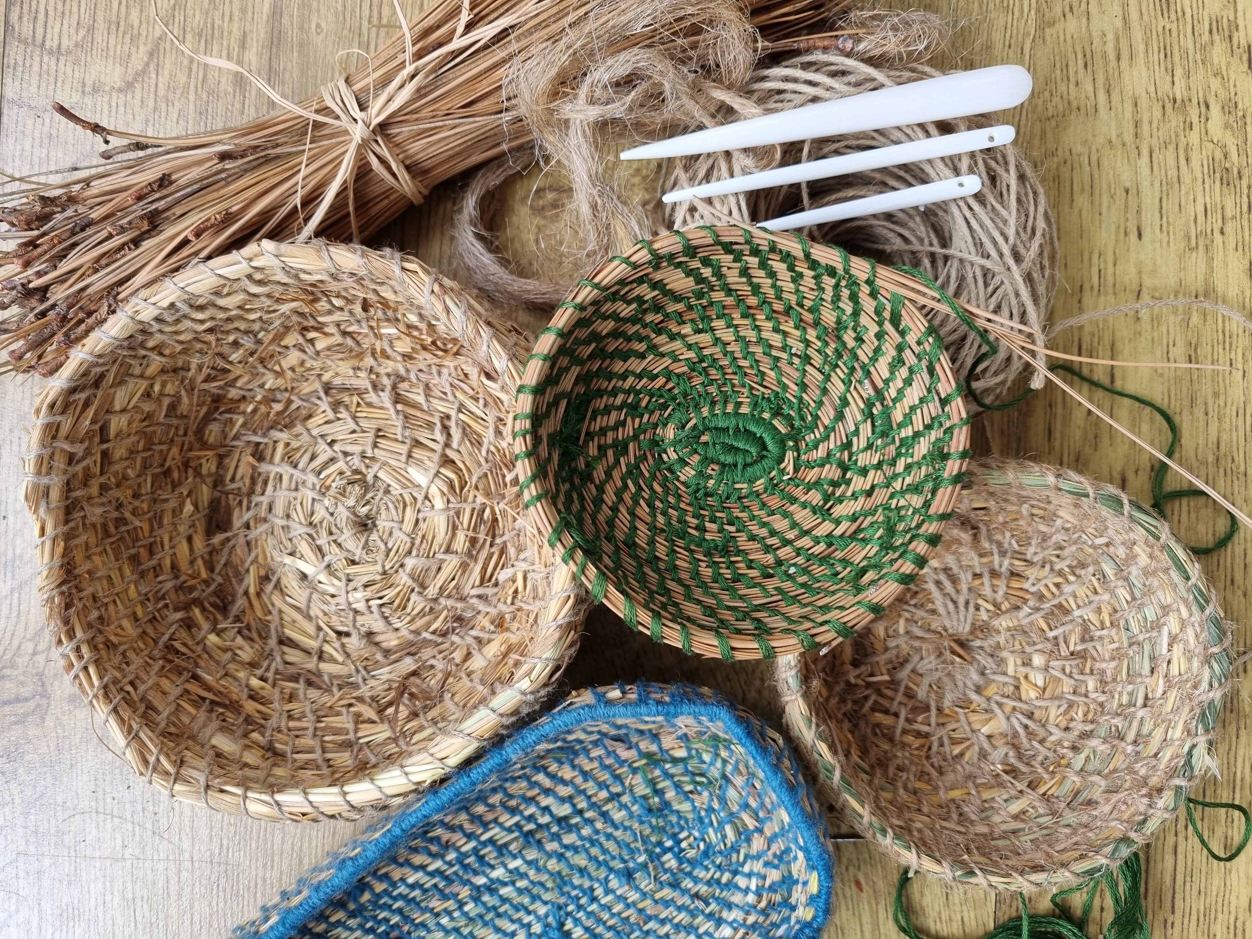 Fibres of the Past - making cordage, string and textiles from plant fibres
