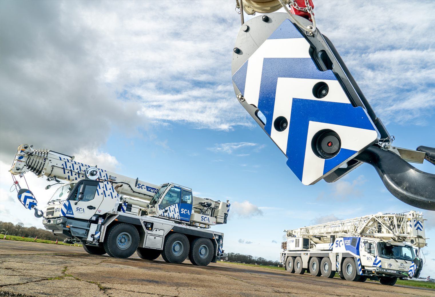 Southern Cranes & Access - contract lifting, Sussex, Surrey, London, South East England