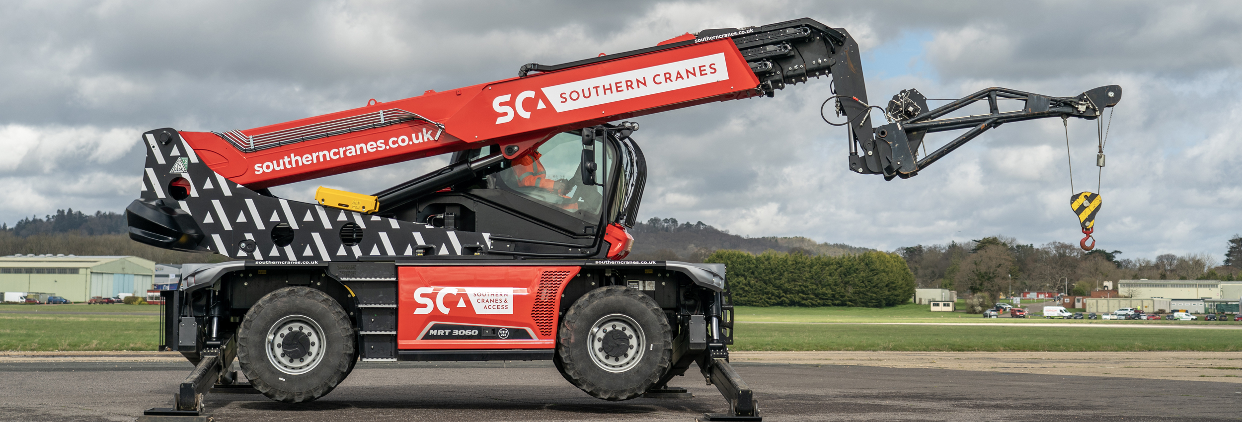 Southern Cranes and Access - experts in heavy lifting