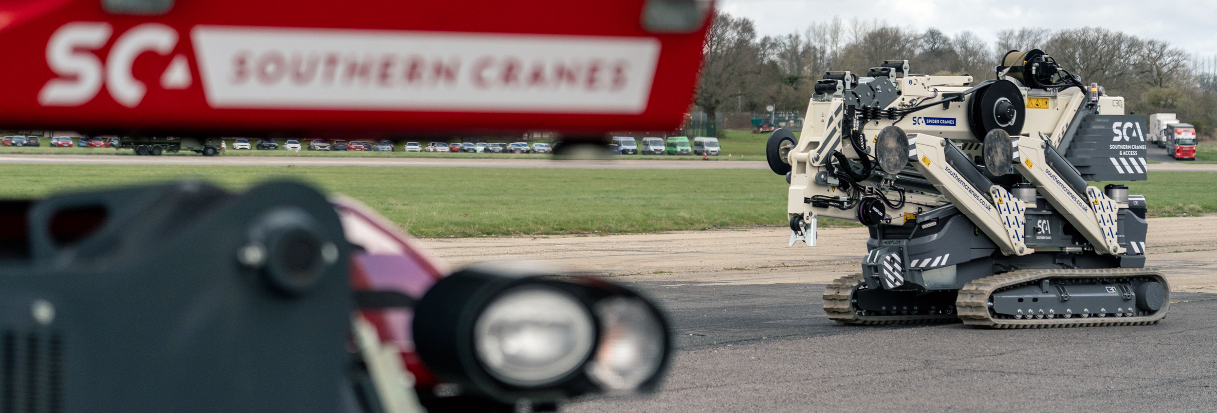 Spider cranes and Hoeflon crane hire at Southern Cranes and Access